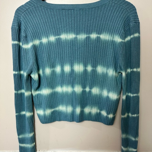 Zara Long Sleeve Crop Top - Picture 3 of 3